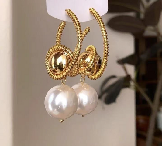 Pearl Hanging Earring