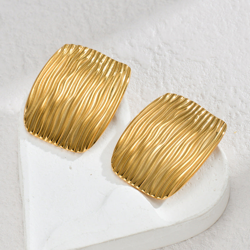 Sculpted Stud Earring