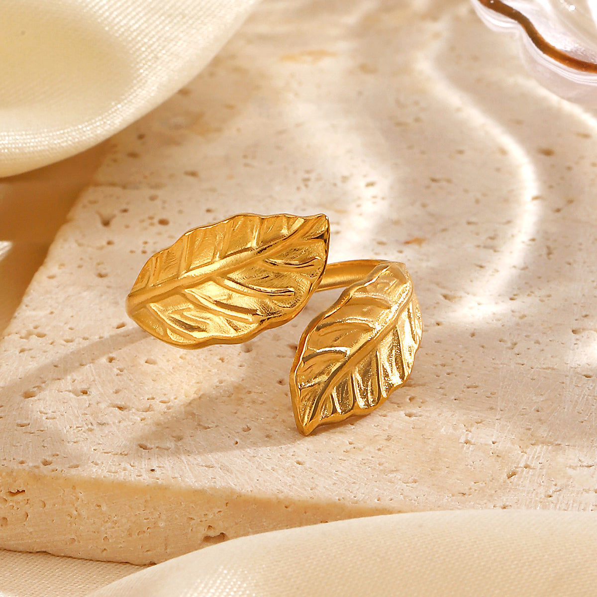 Dual Leaf Ring